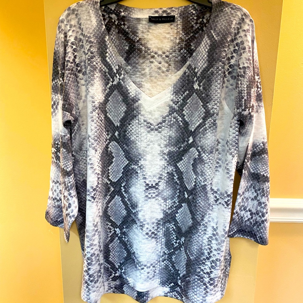 Nally & Milly sweater